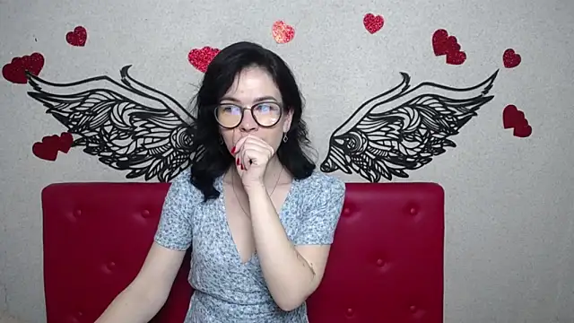 JasmineKouch online show from March 17, 12:30 am