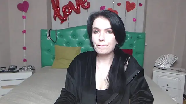 JasmineKouch online show from April 9, 6:02 pm