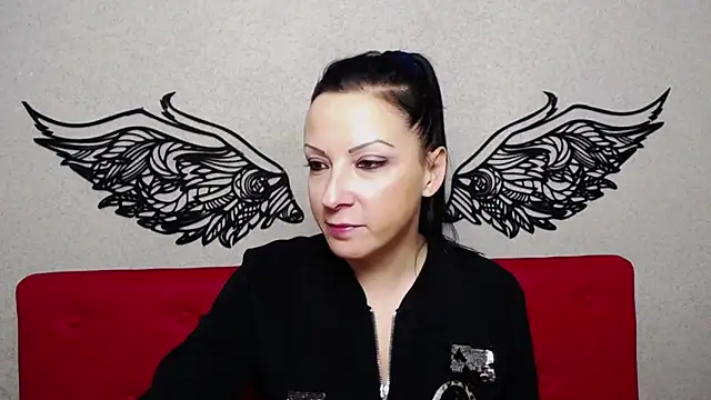 Snapshot of ElizabethSho chatting on December 7, 12:19 am ElizabethSho online show from December 7, 12:19 am