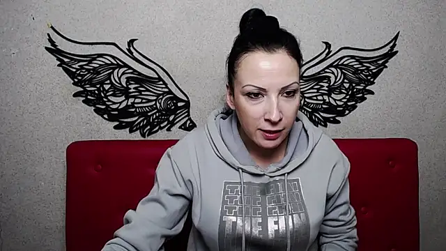 Snapshot of ElizabethSho chatting on January 20, 3:15 am ElizabethSho online show from January 20, 3:15 am