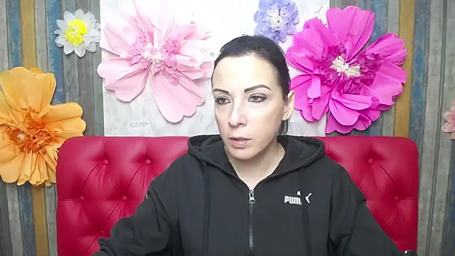 Snapshot of ElizabethSho chatting on November 17, 6:03 pm ElizabethSho online show from November 17, 6:03 pm