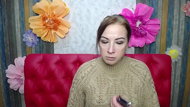Snapshot of ElizabethSho chatting on April 9, 5:07 pm ElizabethSho online show from April 9, 5:07 pm