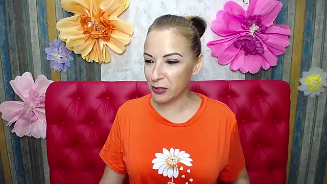 ElizabethSho online show from July 23, 5:11 pm