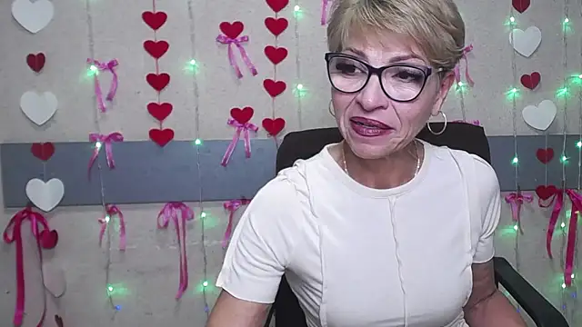 EllaBonito online show from March 7, 12:45 pm