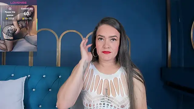 Snapshot of celestelewis chatting on November 3, 7:37 pm celestelewis online show from November 3, 7:37 pm