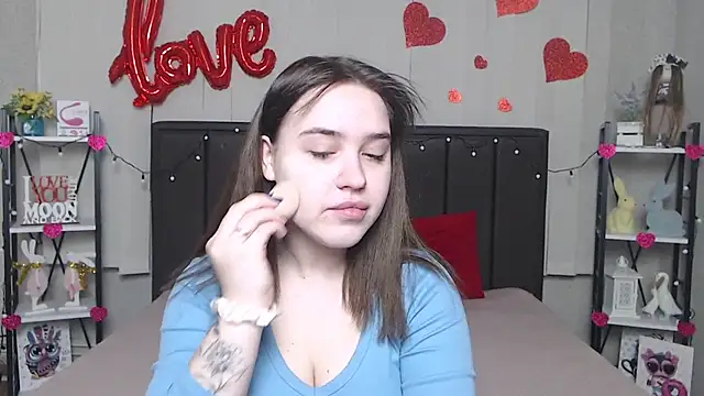 LauraHlot online show from February 26, 6:11 pm