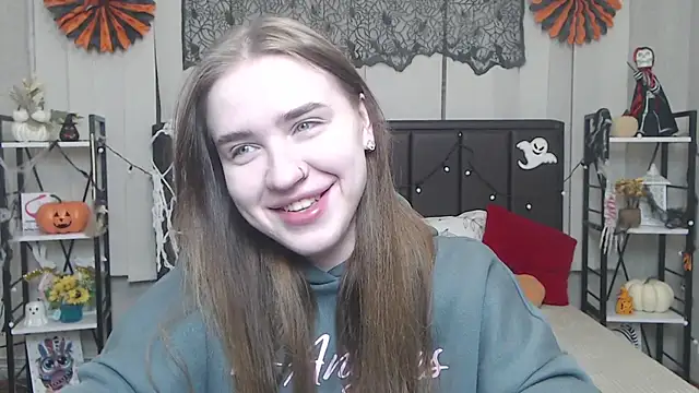 LauraHlot online show from October 26, 6:47 pm