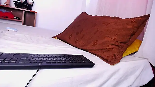 anyaadamss online show from February 26, 10:31 pm