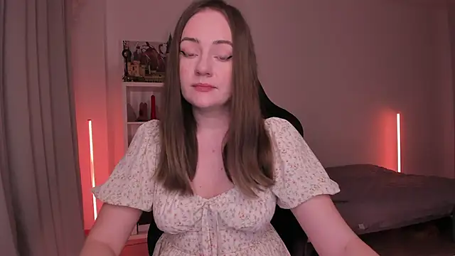 WalkingGirl online show from January 30, 6:10 pm