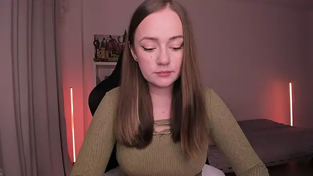 WalkingGirl online show from February 1, 5:58 pm