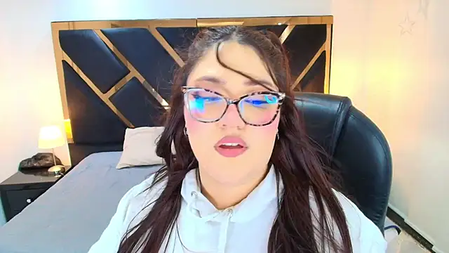 Camiila Osorio online show from April 30, 7:09 pm
