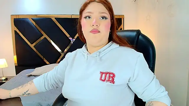 Snapshot of Camiila_Osorio chatting on May 28, 7:11 pm Camiila Osorio online show from May 28, 7:11 pm