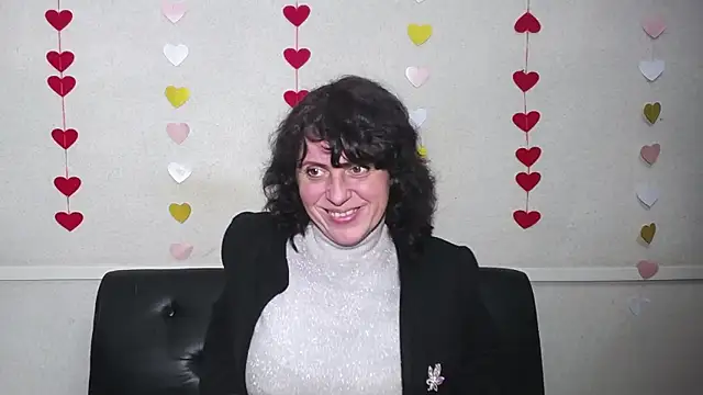 Snapshot of LuciaMii chatting on January 30, 6:10 pm LuciaMii online show from January 30, 6:10 pm