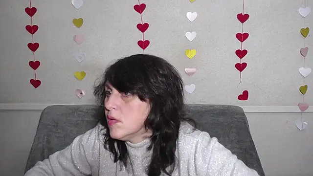 Snapshot of LuciaMii chatting on February 25, 5:58 pm LuciaMii online show from February 25, 5:58 pm
