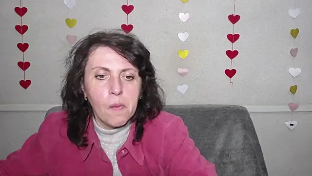 Snapshot of LuciaMii chatting on February 28, 6:09 pm LuciaMii online show from February 28, 6:09 pm