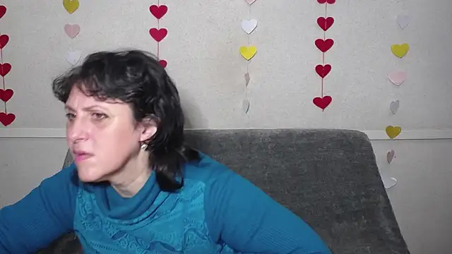 Snapshot of LuciaMii chatting on March 14, 6:07 pm LuciaMii online show from March 14, 6:07 pm