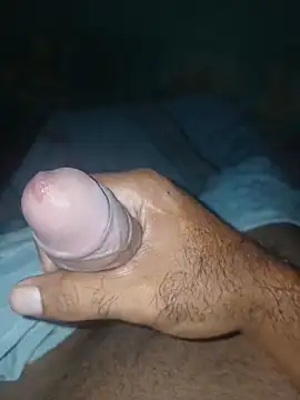 Snapshot of taylorWiiz chatting on December 1, 4:28 am taylorWiiz online show from December 1, 4:28 am