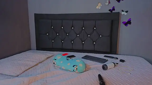 Hanna keller1 online show from March 4, 1:39 pm