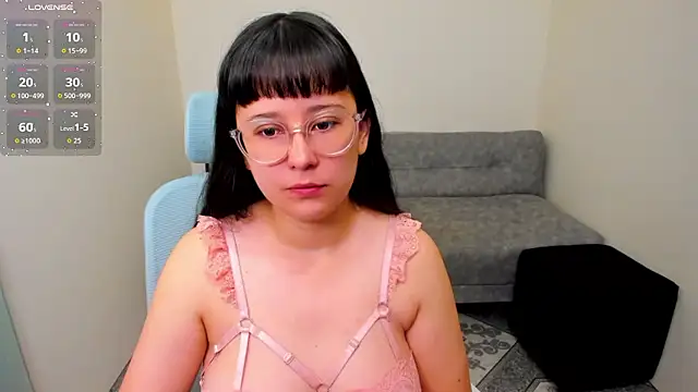 Snapshot of Sofiskies chatting on February 25, 10:52 pm Sofiskies online show from February 25, 10:52 pm