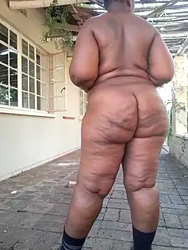 Thickchocolatex2 online show from December 7, 2:24 pm