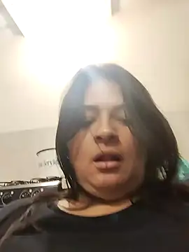 Snapshot of Linda_Lars chatting on December 4, 5:38 am Linda Lars online show from December 4, 5:38 am