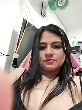Snapshot of Linda_Lars chatting on January 23, 6:06 am Linda Lars online show from January 23, 6:06 am