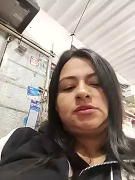 Snapshot of Linda_Lars chatting on February 4, 4:26 am Linda Lars online show from February 4, 4:26 am