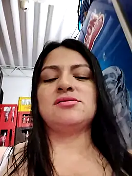 Snapshot of Linda_Lars chatting on February 26, 3:21 am Linda Lars online show from February 26, 3:21 am