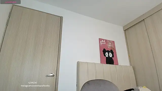 Snapshot of sweetsarasofia chatting on June 14, 2:24 am sweetsarasofia online show from June 14, 2:24 am