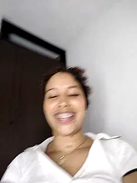 Snapshot of MarieLeon chatting on February 28, 1:05 am MarieLeon online show from February 28, 1:05 am