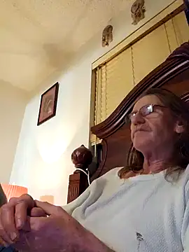 Snapshot of coolbrease10 chatting on January 22, 5:48 am coolbrease10 online show from January 22, 5:48 am