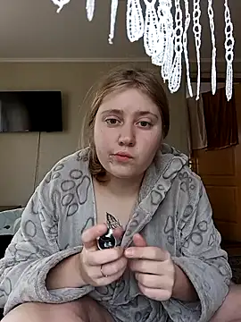 Snapshot of AnastasiaSky19 chatting on December 5, 8:12 am AnastasiaSky19 online show from December 5, 8:12 am