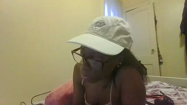 weeklyrush28 online show from December 13, 12:28 pm