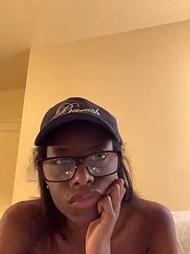 weeklyrush28 online show from March 11, 2:12 pm