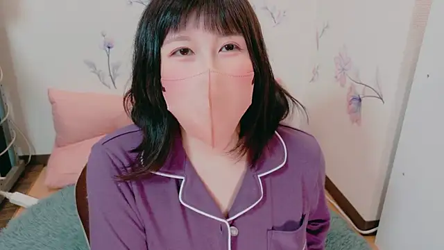 Snapshot of hazuki_8008 chatting on December 11, 4:28 am hazuki 8008 online show from December 11, 4:28 am