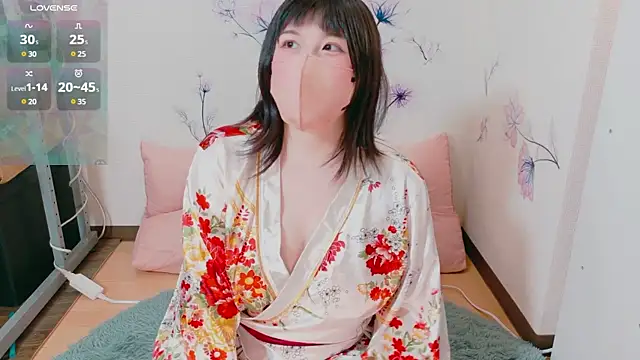 Snapshot of hazuki_8008 chatting on January 2, 4:41 am hazuki 8008 online show from January 2, 4:41 am