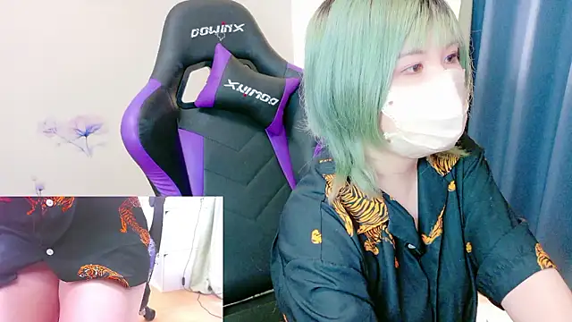 Snapshot of hazuki_8008 chatting on September 29, 5:01 am hazuki 8008 online show from September 29, 5:01 am