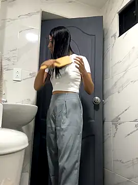 Arilw online show from October 2, 1:07 pm