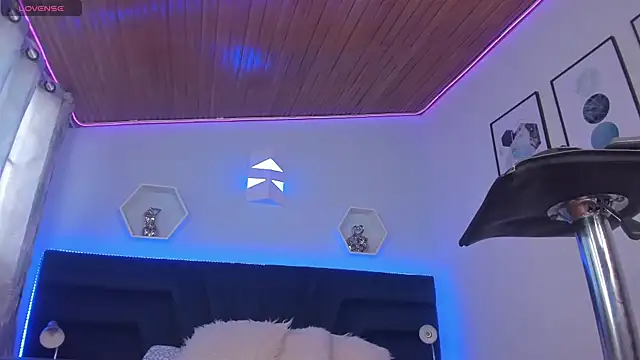  gia rose online show from February 11, 5:29 pm