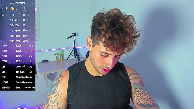 Ares blue online show from October 31, 1:12 pm