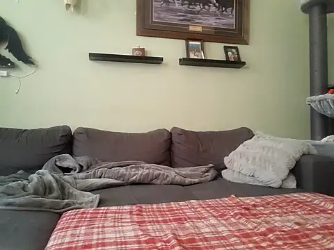 Snapshot of Ryan_and_Aurora chatting on January 15, 8:51 am Ryan and Aurora online show from January 15, 8:51 am