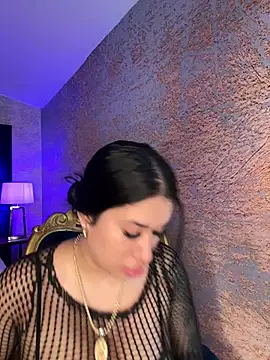 Snapshot of kiim_taaylor chatting on February 10, 11:36 am kiim taaylor online show from February 10, 11:36 am