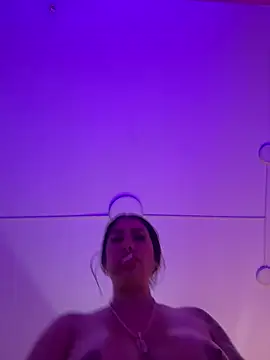 Snapshot of kiim_taaylor chatting on February 22, 2:52 pm kiim taaylor online show from February 22, 2:52 pm