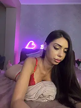 Snapshot of AriannaDiamond20 chatting on July 11, 3:15 pm AriannaDiamond20 online show from July 11, 3:15 pm