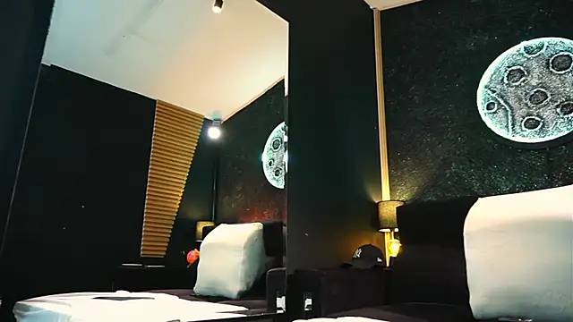 MassimoWalton2 online show from November 24, 1:33 pm