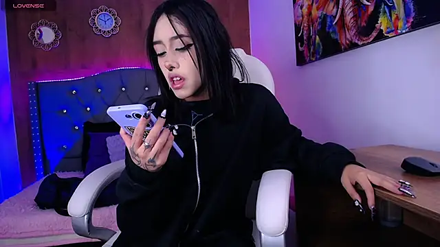 Bunny O online show from February 11, 8:20 pm