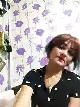 Snapshot of SweetLeila40 chatting on December 30, 4:29 pm SweetLeila40 online show from December 30, 4:29 pm