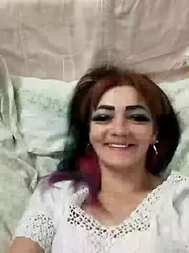 Snapshot of SweetLeila40 chatting on January 3, 11:55 pm SweetLeila40 online show from January 3, 11:55 pm