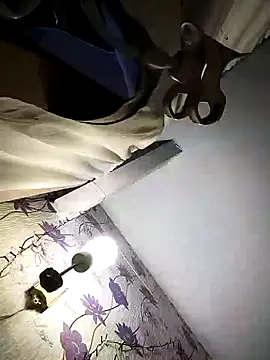 Snapshot of SweetLeila40 chatting on January 30, 3:19 pm SweetLeila40 online show from January 30, 3:19 pm