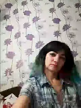 Snapshot of SweetLeila40 chatting on February 14, 12:19 am SweetLeila40 online show from February 14, 12:19 am
